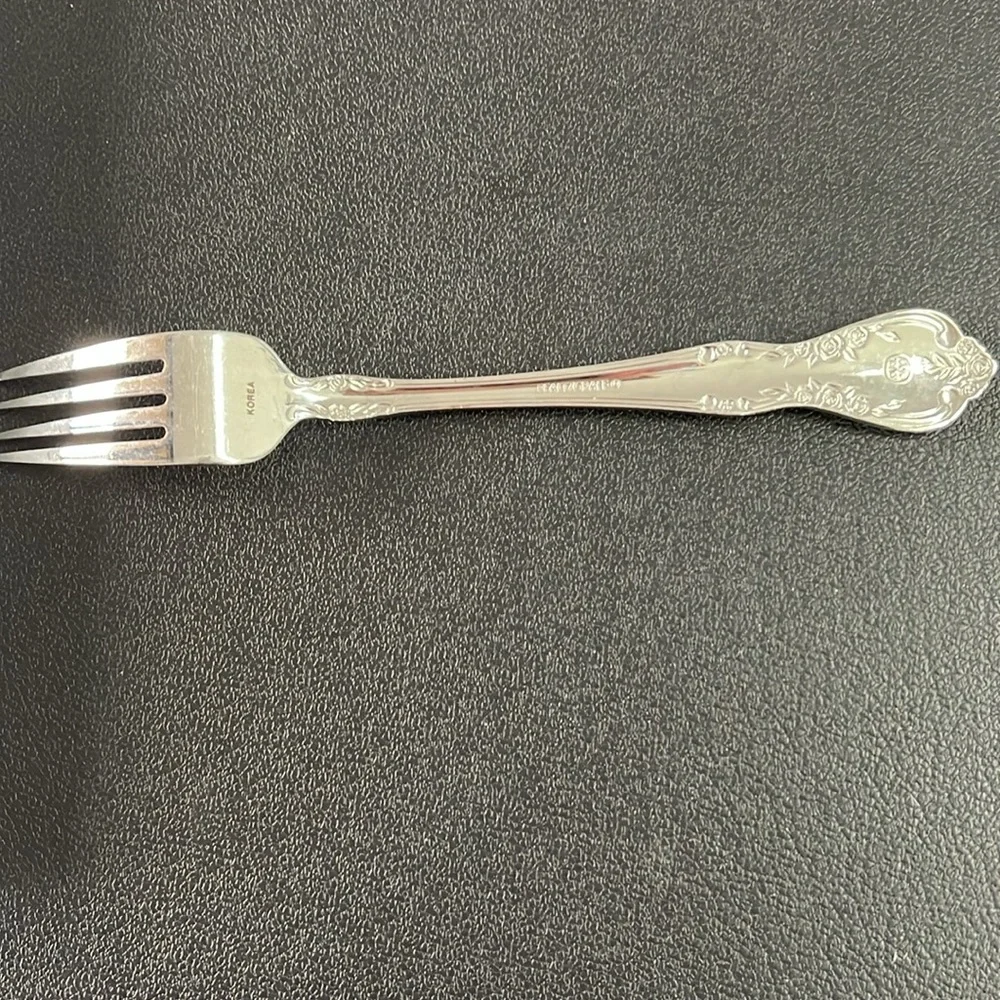 New Rare Pfaltzgraff Roses Dinner Fork